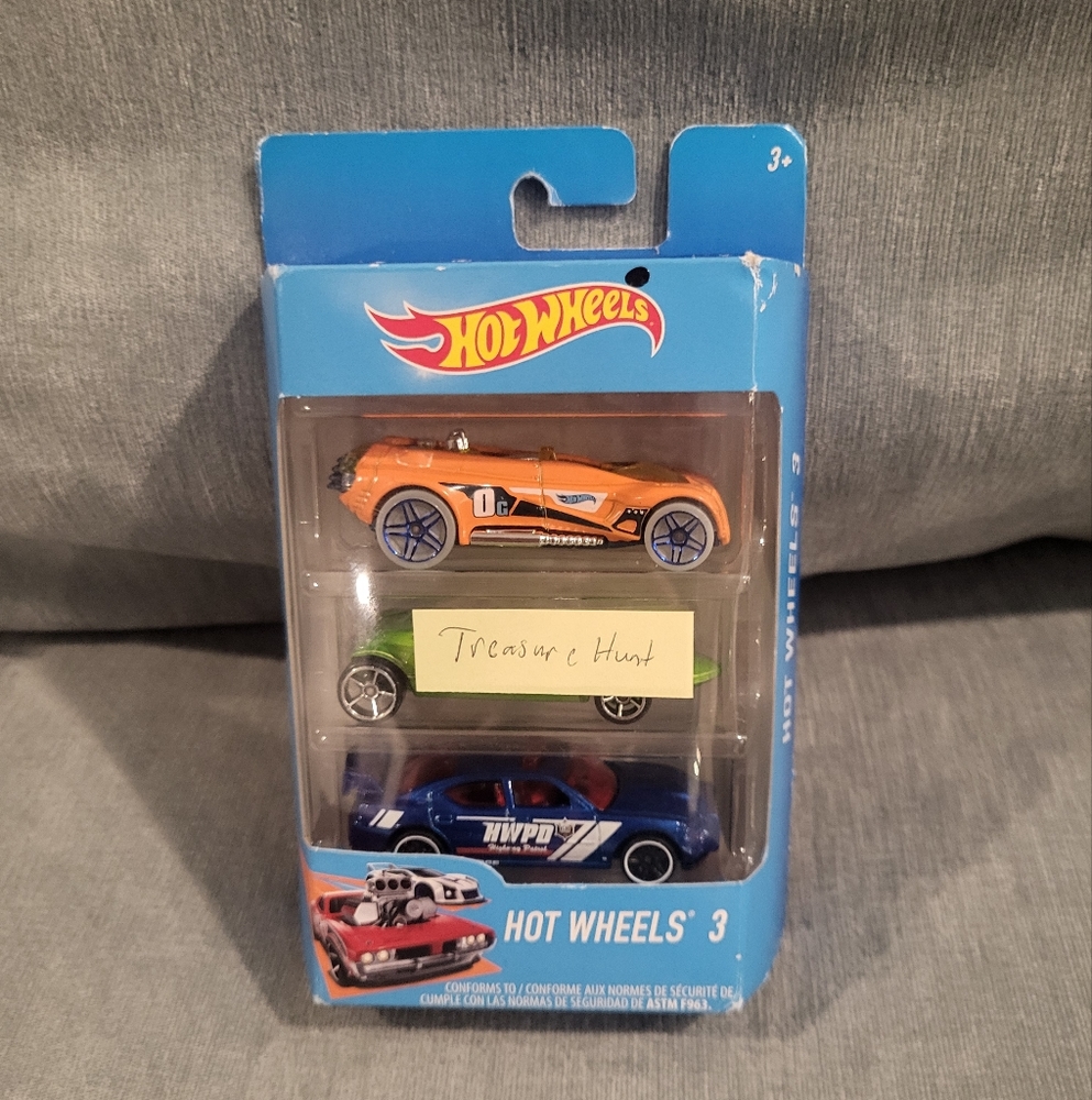 Hot Wheels 3 Treasure Hunt, 3 pack with Treasure Hunt 2017